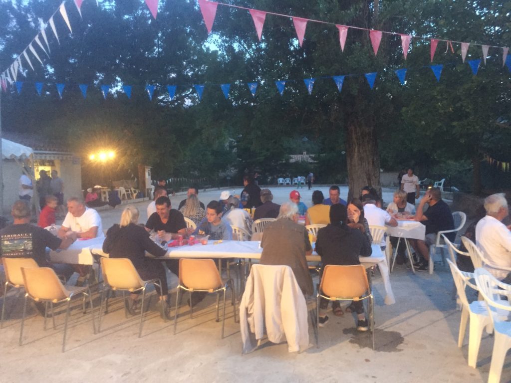 Concours de pétanque nocturne